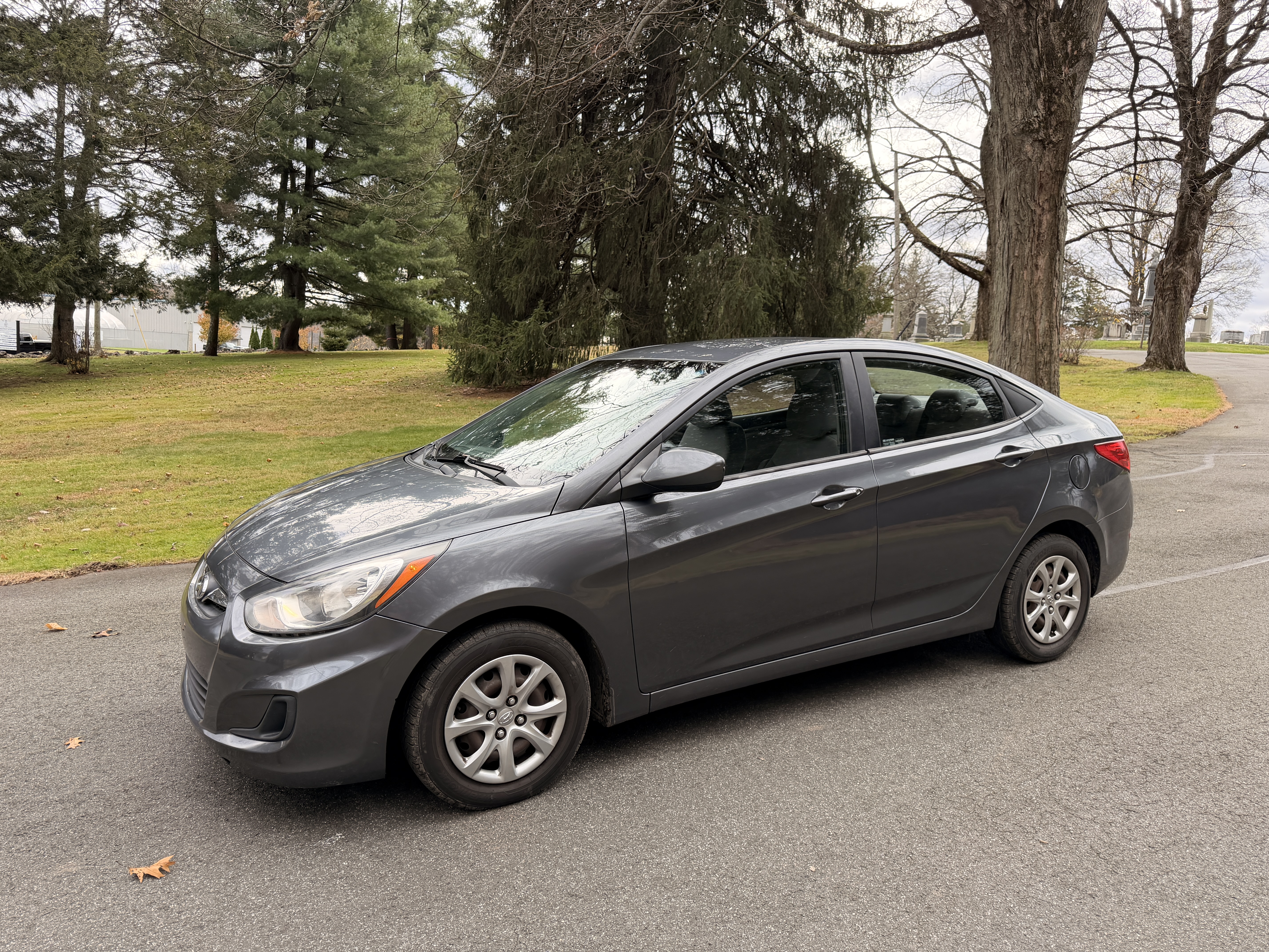 2013 Hyundai Accent GLS FWD - Clean, Maintained and Reliable 4D Sedan — photo 12